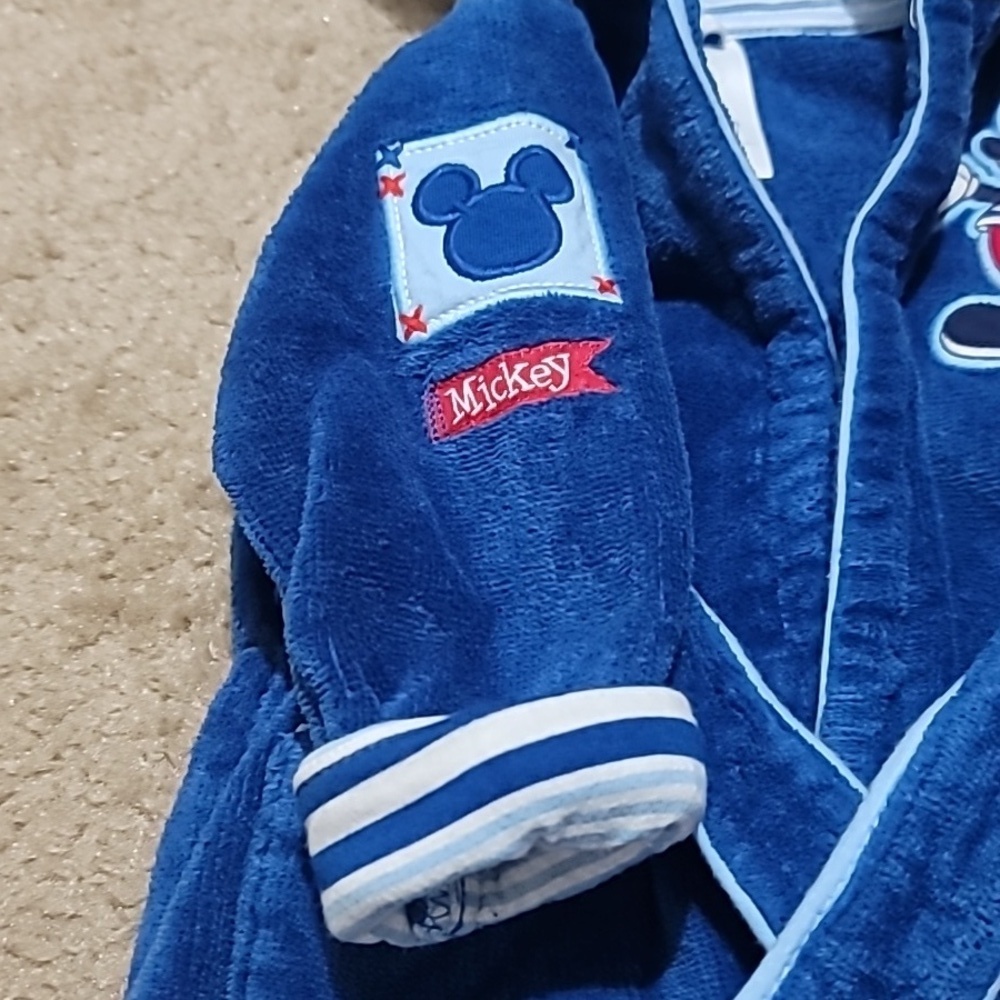 Disney Baby Bathrobe Featuring Mickey Mouse - Picture 5 of 7